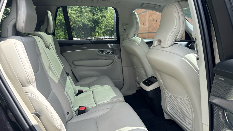 Volvo XC90 2.0 B5P Ultra Dark 5dr AWD Geartronic Petrol Estate